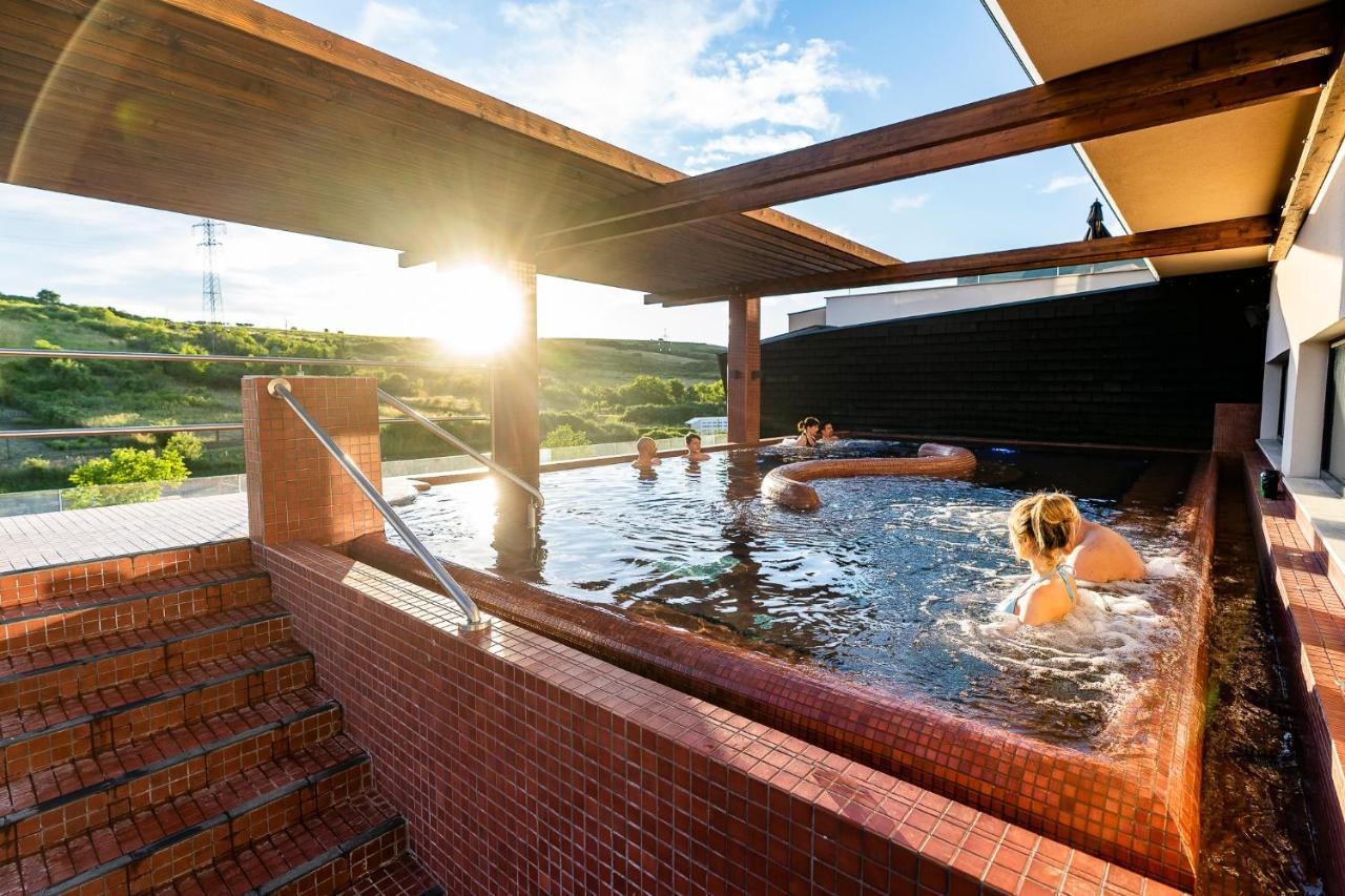Allure Healthy Hotel & Spa Эгер Экстерьер фото